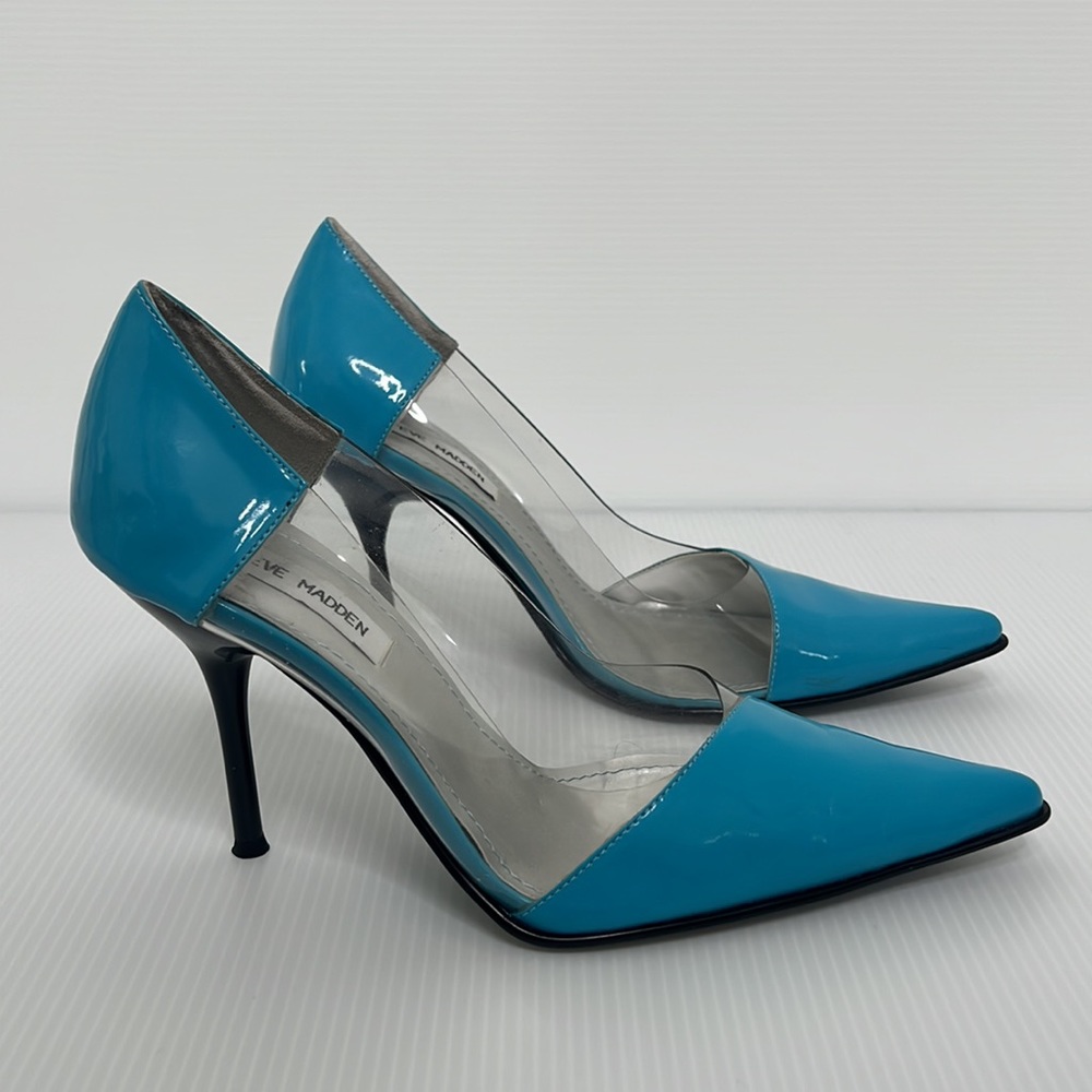 Steve Madden “Striking” Pointed Turquoise & Clear Heels Size 8